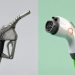 pistolet essence en vis à vis d'une prise de recharge éléctrique
